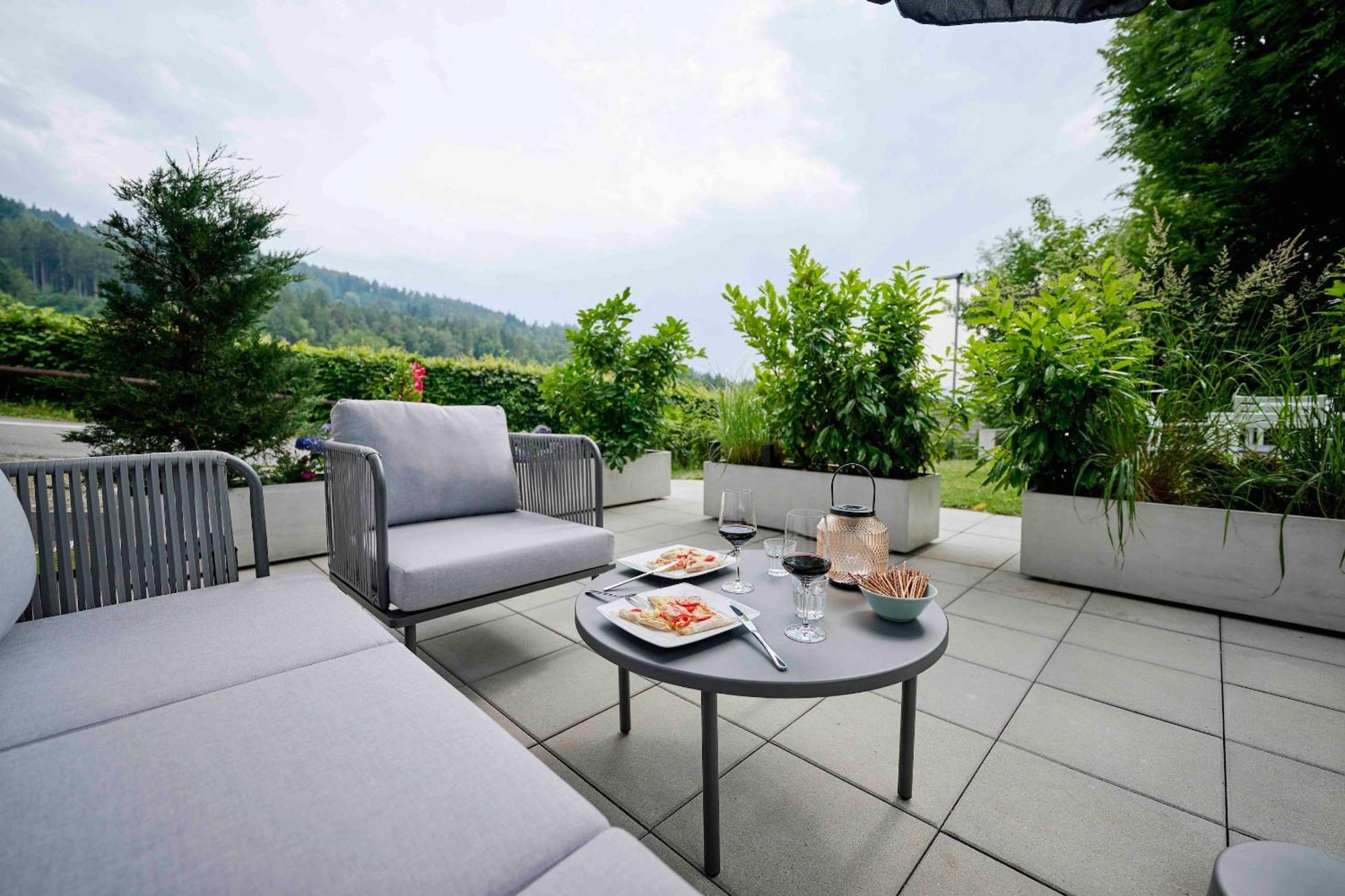 Charmantes Apartment Im Gruenen Брегенц Екстериор снимка